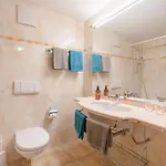 Apartment Bolero *