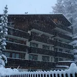 Apartment Bolero *
